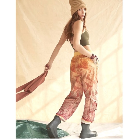FP Movement  Free People Mesmerize Me Cargo L Pants - Picture 2 of 10
